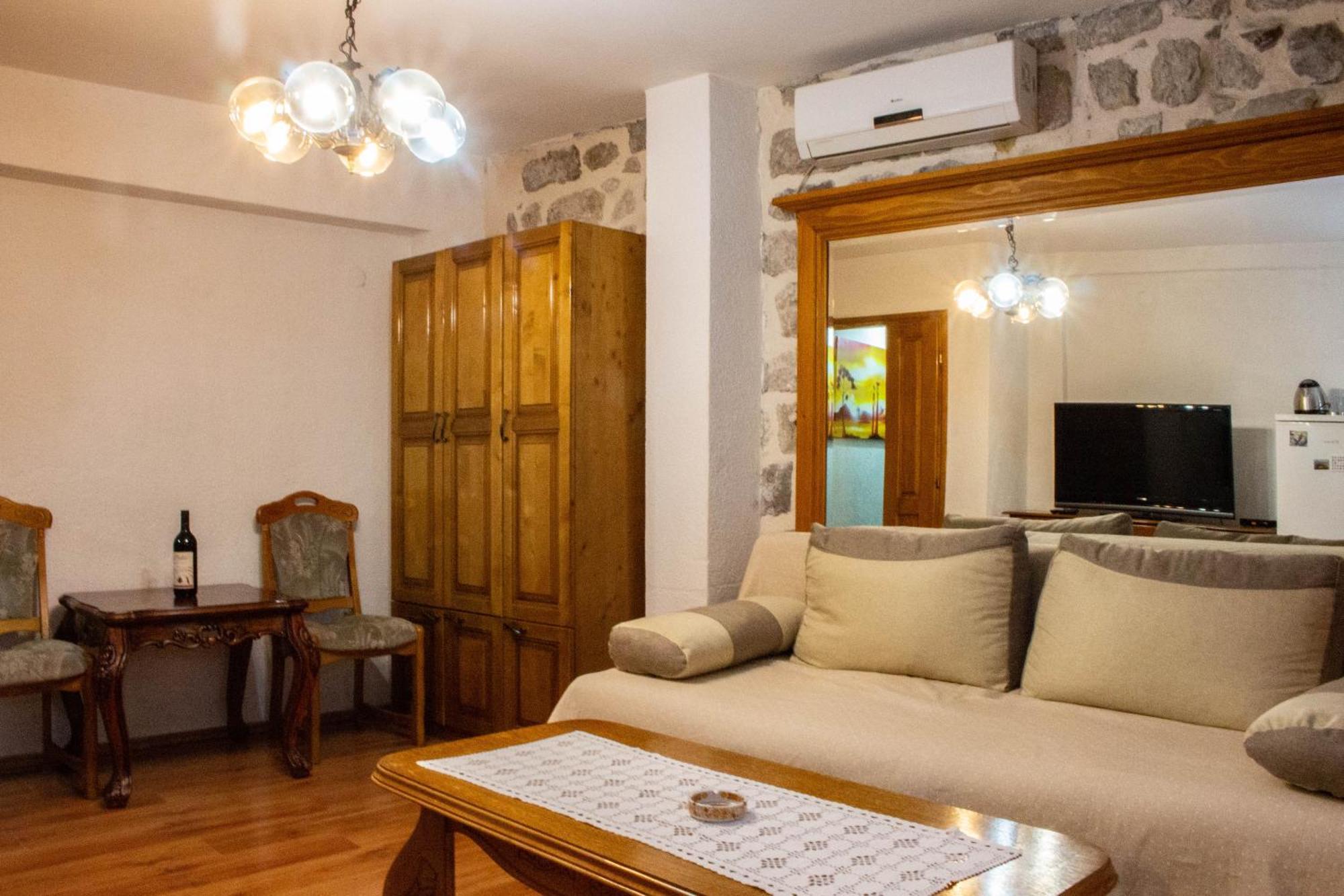 Guest House Sljuka Kotor Luaran gambar
